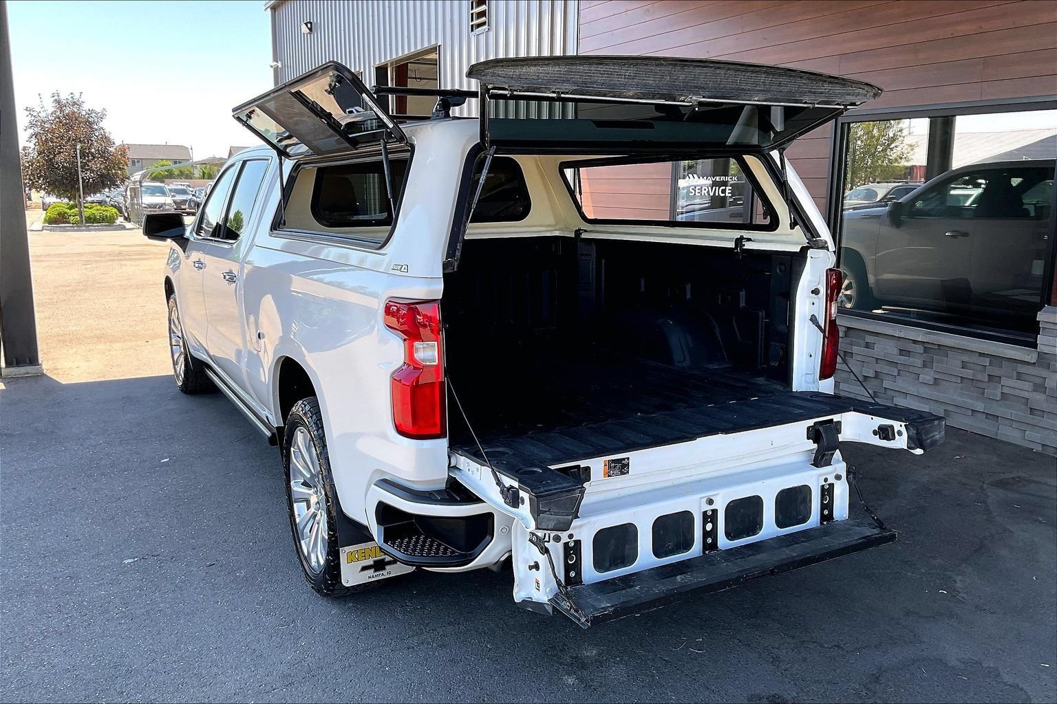 Used 2021 Chevrolet Silverado 1500 High Country AWD/4WD image 29