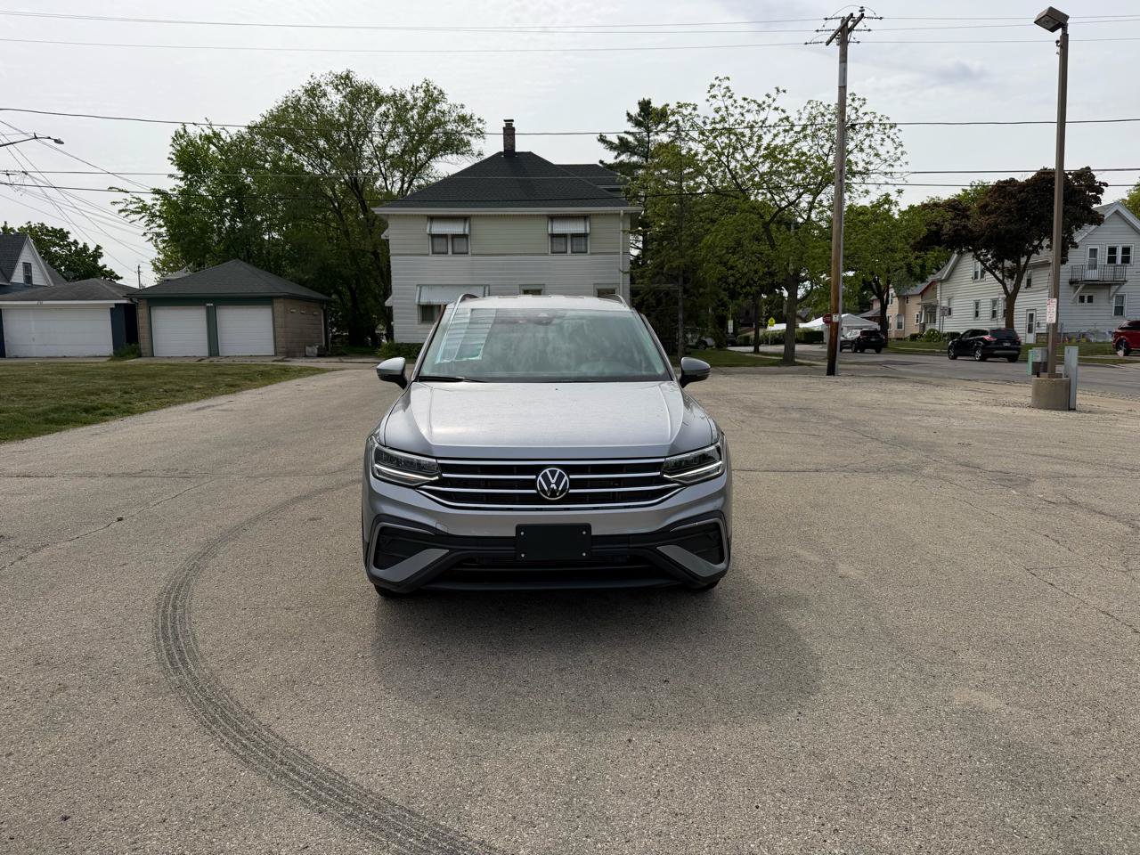 Used 2024 Volkswagen Tiguan S AWD/4WD image 2