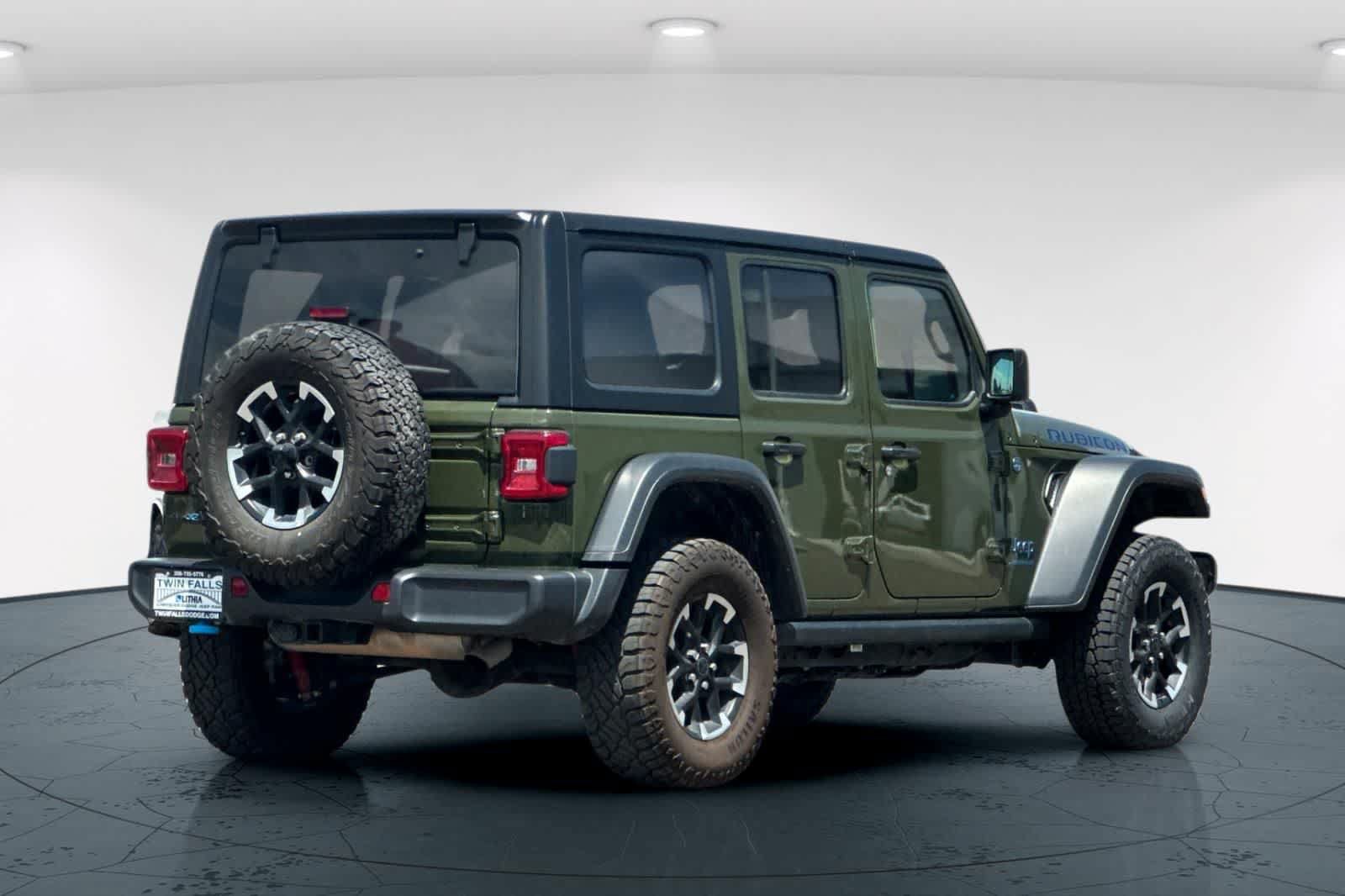 Used 2024 Jeep Wrangler Unlimited Rubicon 4xe AWD/4WD image 2