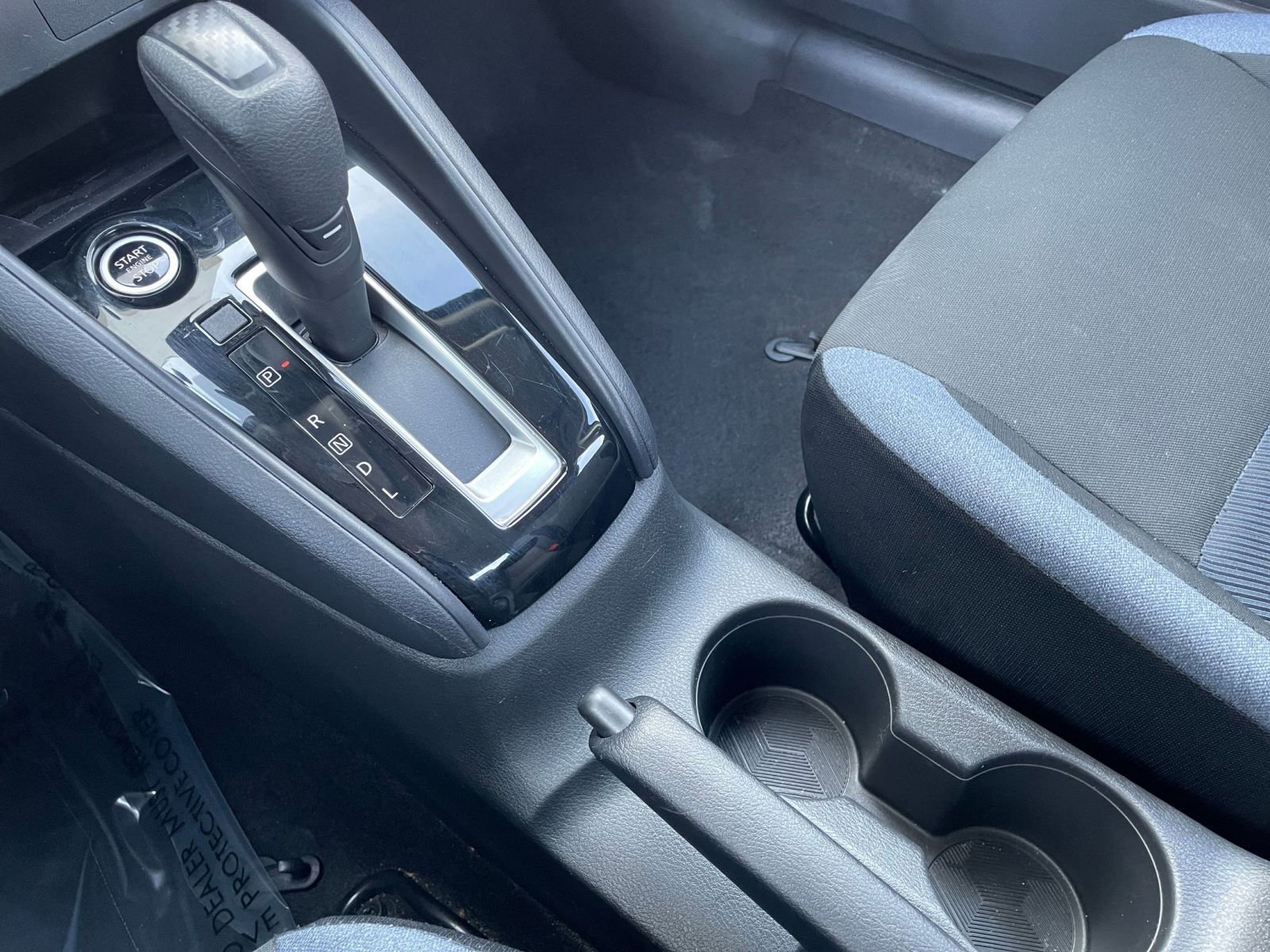 Used 2025 Nissan Versa SV image 40