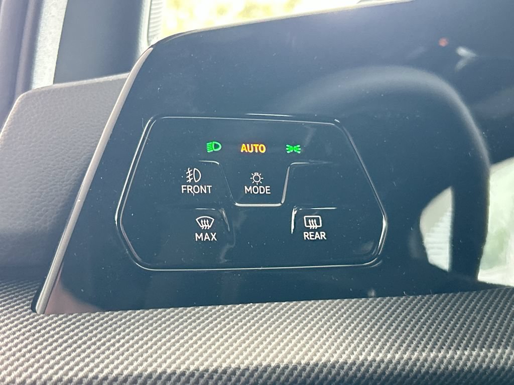 New 2026 Volkswagen GTI SE FWD image 13
