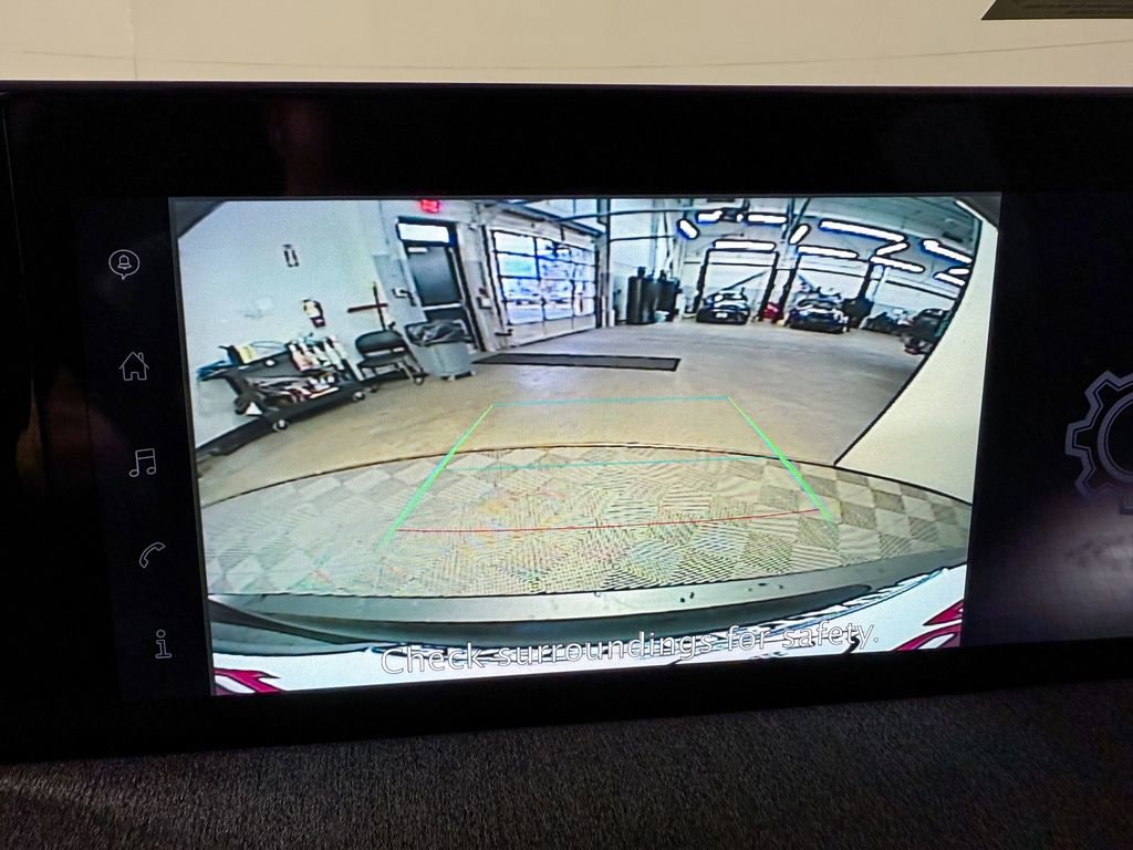 Certified 2025 Nissan Kicks SV image 18