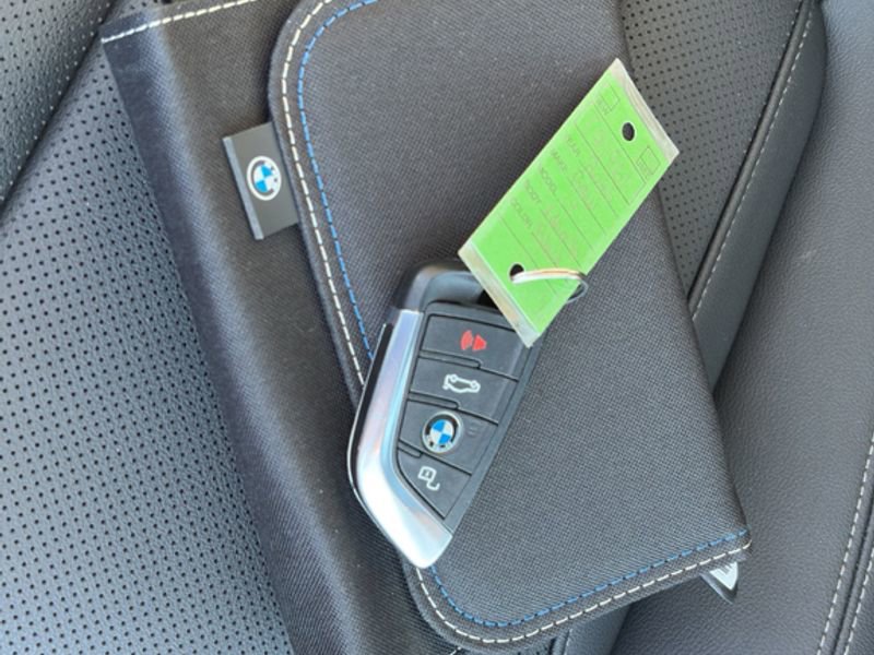 Used 2025 BMW i4 xDrive40i image 23