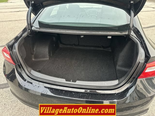 Used 2016 Chevrolet Malibu LT FWD image 28