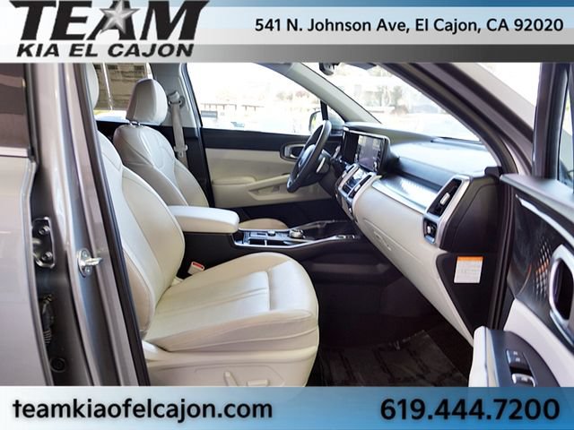 Certified 2023 Kia Sorento EX FWD image 11
