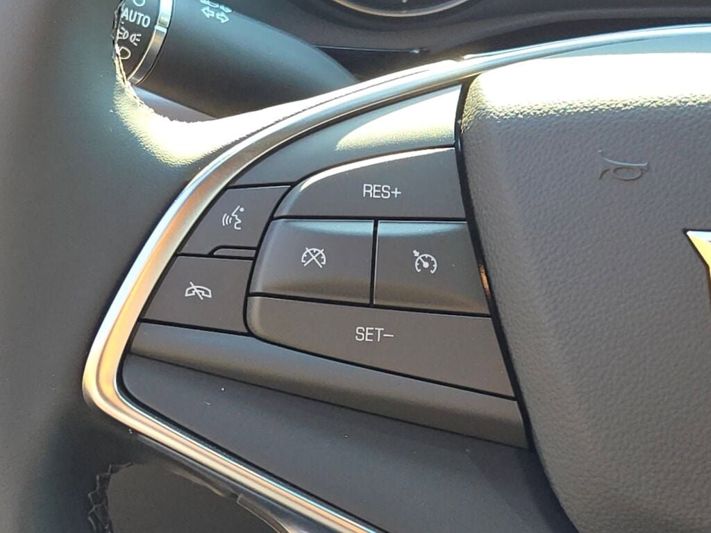 New 2025 Cadillac XT5 Luxury image 35