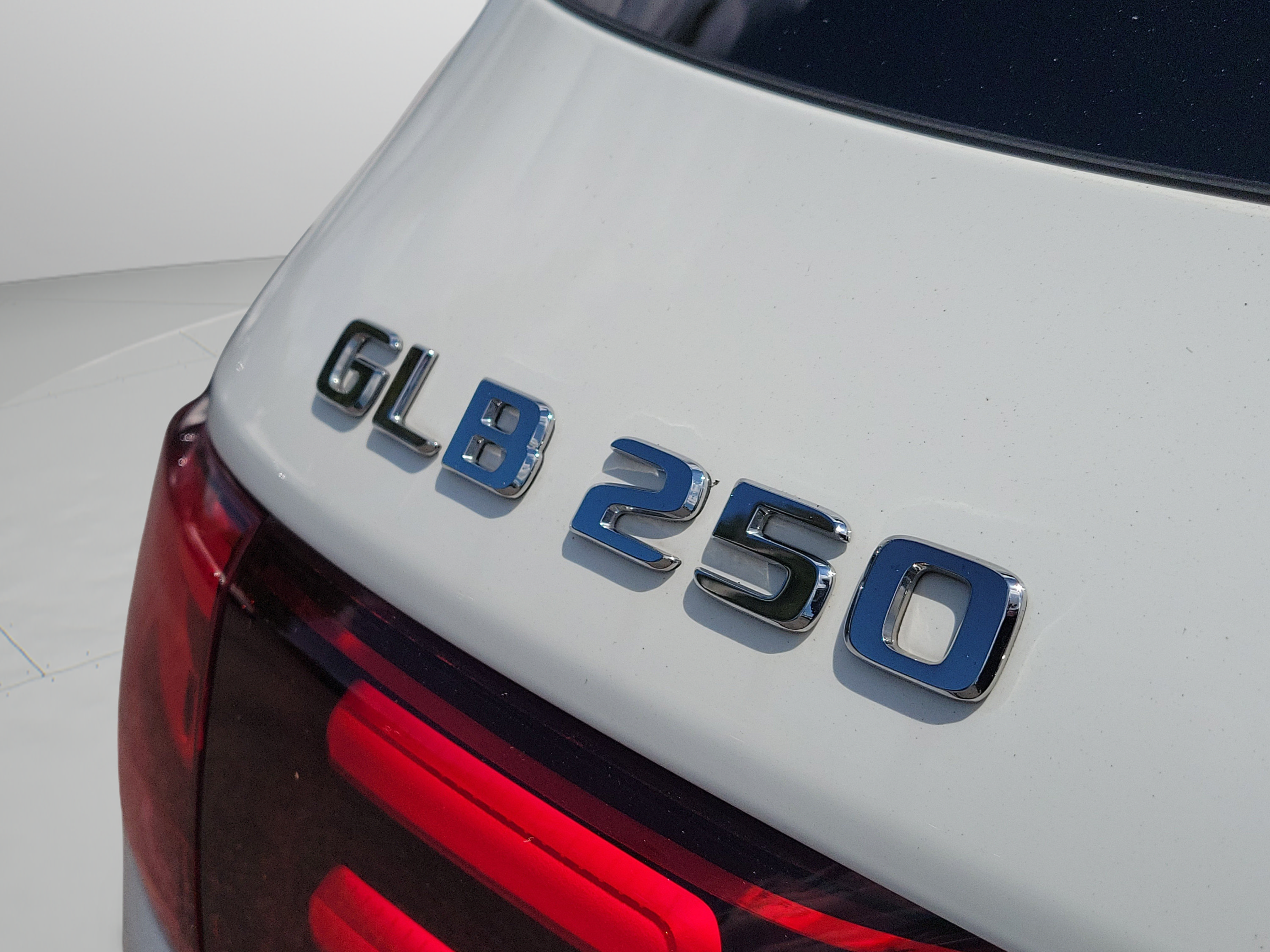 Certified 2024 Mercedes-Benz GLB 250 image 32