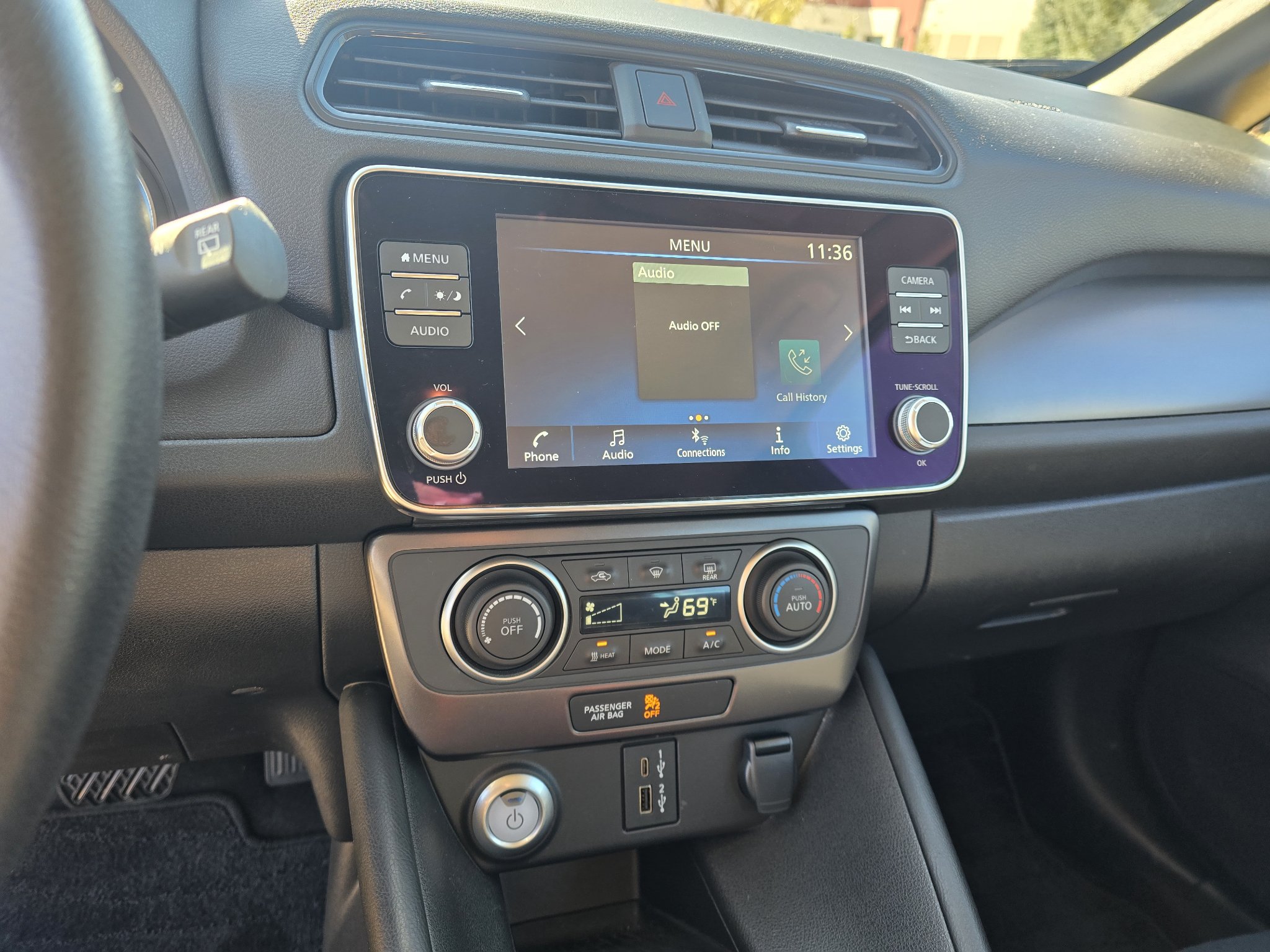 Used 2025 Nissan Leaf S FWD image 24
