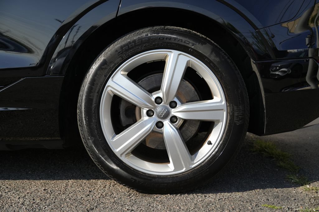 Used 2019 Audi e-tron Prestige AWD/4WD image 14