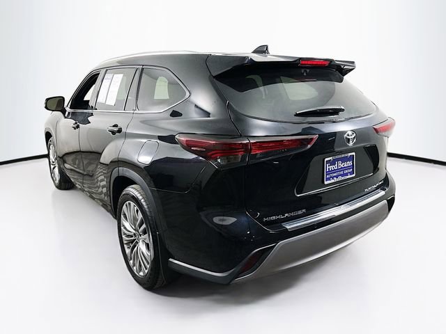 Used 2025 Toyota Highlander Platinum image 34
