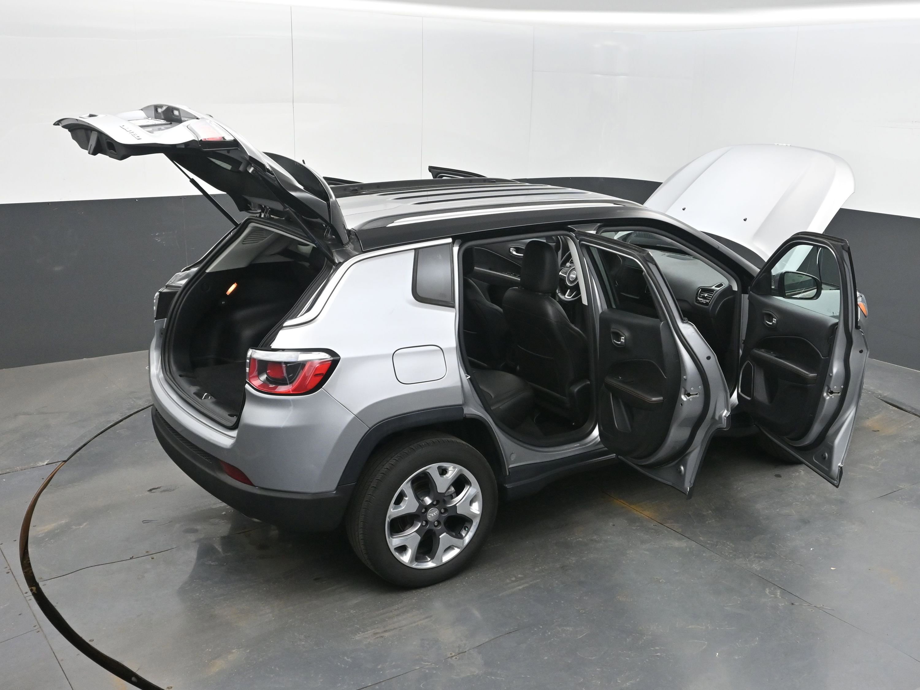 Used 2019 Jeep Compass Limited image 43