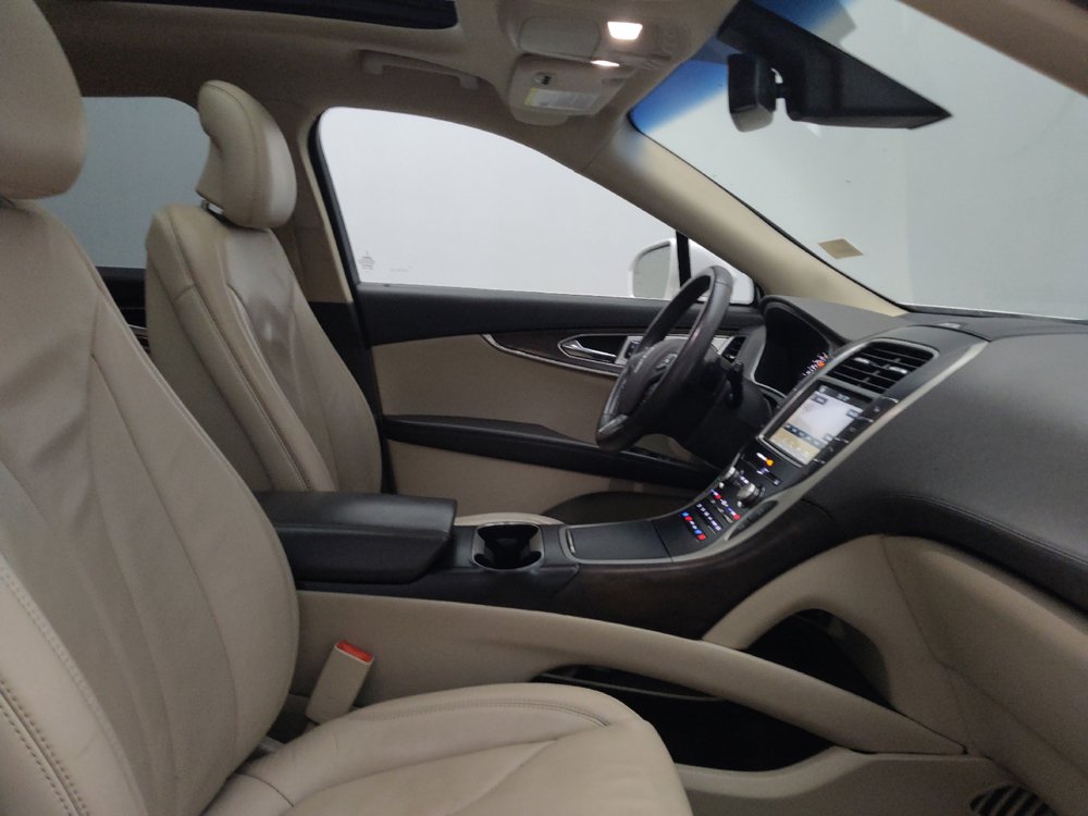 Used 2017 Lincoln MKX Reserve w/ Luxury Package FWD image 21
