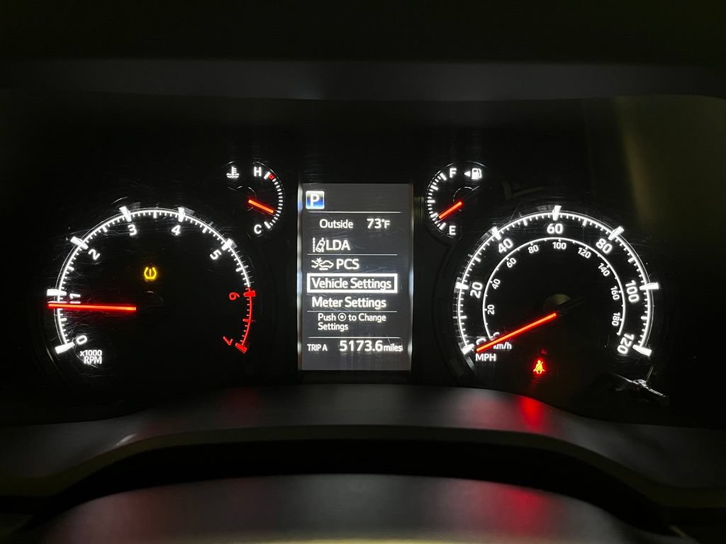 Used 2020 Toyota 4Runner SR5 Premium w/ Moonroof Package AWD/4WD image 5