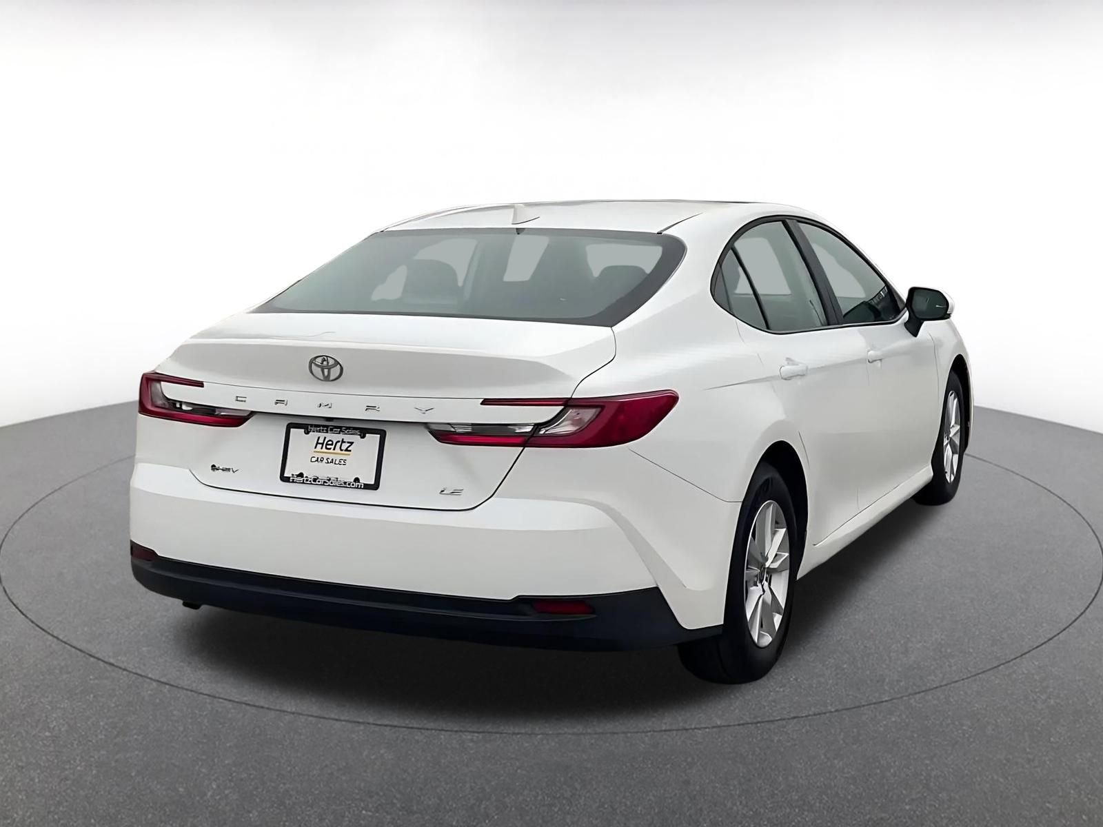 Used 2025 Toyota Camry LE image 14