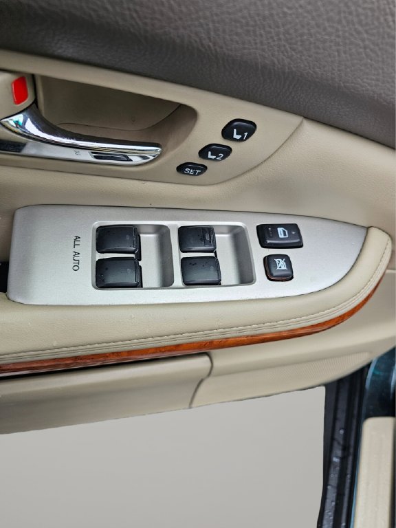 Used 2004 Lexus RX 330 AWD image 29