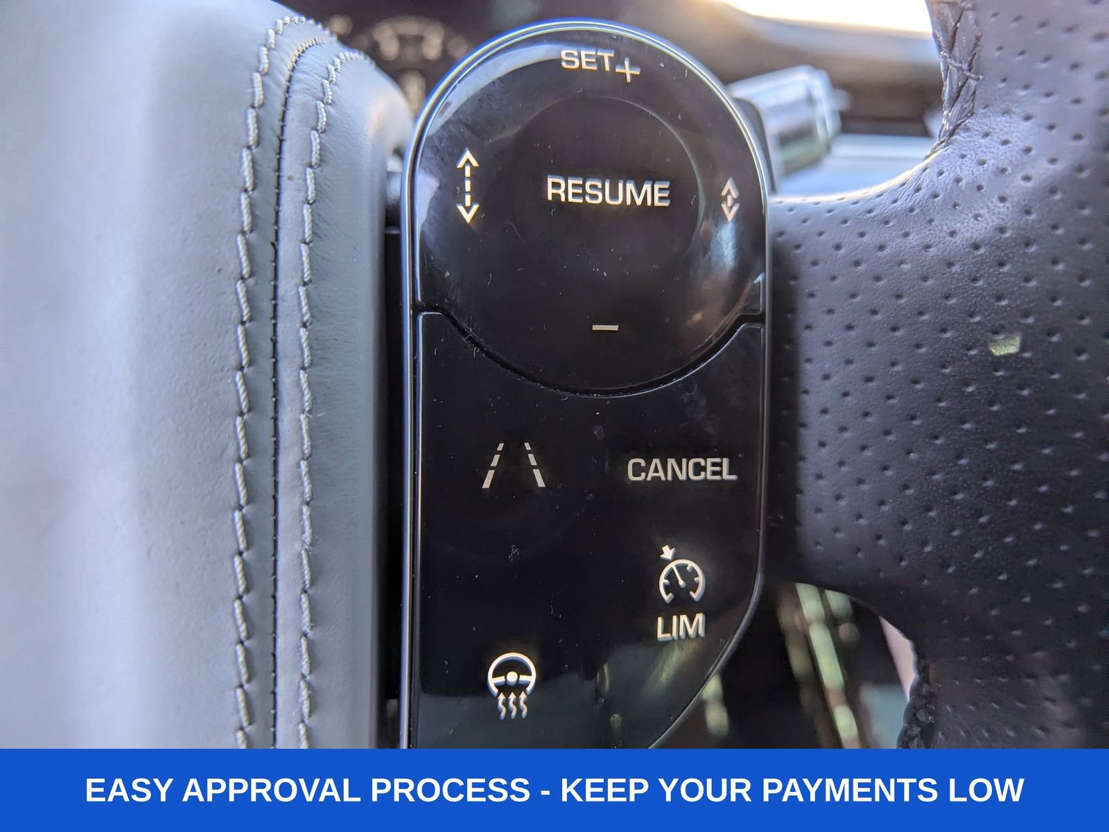 Used 2020 Land Rover Range Rover Evoque First Edition image 38