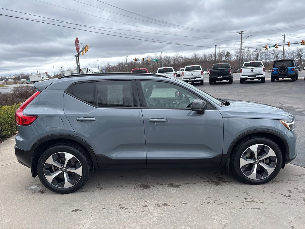 Certified 2023 Volvo XC40 B5 Plus w/ Protection Package Premier AWD/4WD image 5