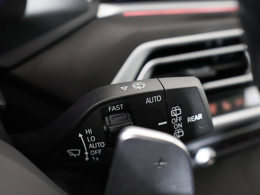 Used 2022 BMW X7 M50i image 49