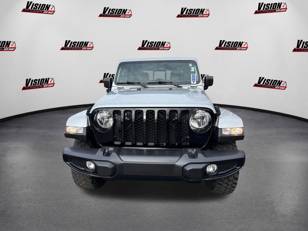 Used 2022 Jeep Gladiator Willys video 2