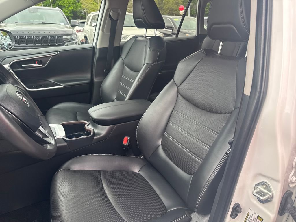 Used 2024 Toyota RAV4 Limited w/ Advanced Technology Package AWD/4WD image 16