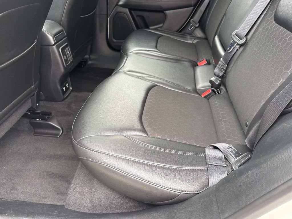 Used 2018 Jeep Compass Altitude w/ Popular Equipment Group image 16