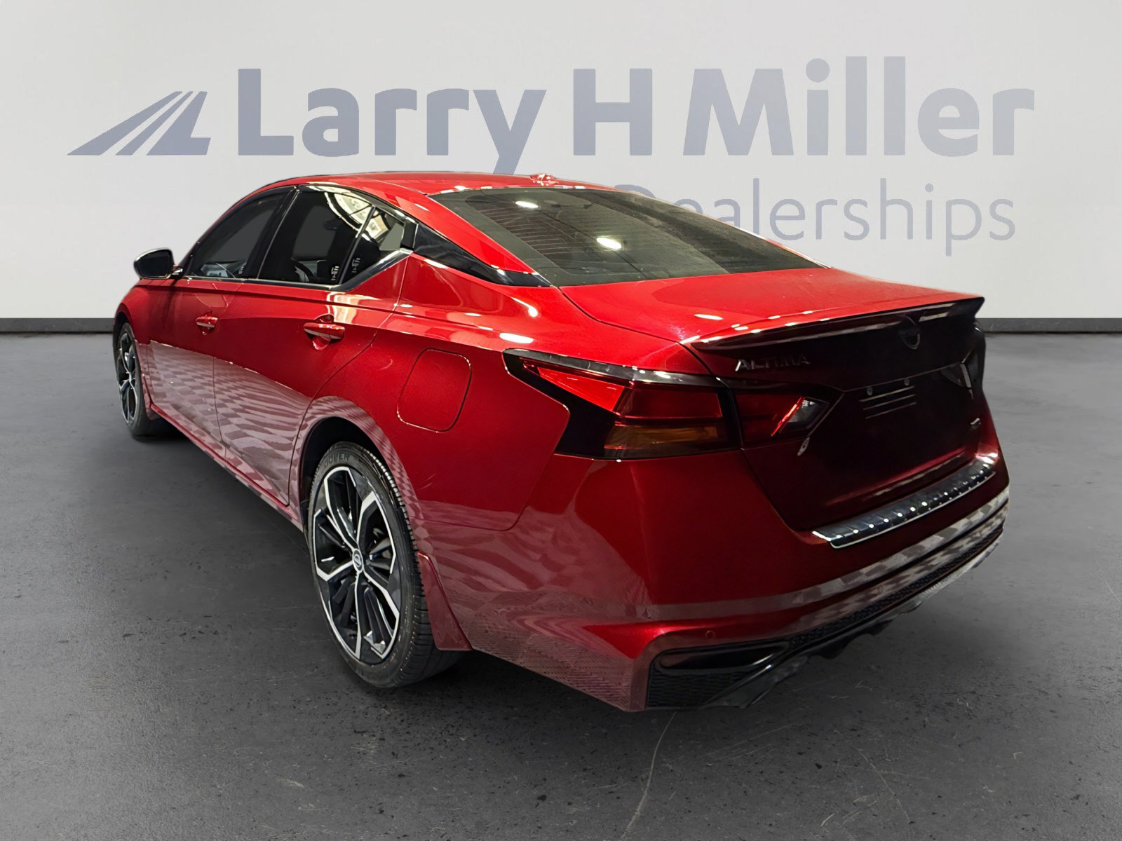 Certified 2023 Nissan Altima 2.5 SR AWD/4WD image 3