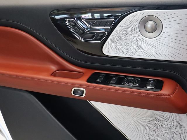 New 2025 Lincoln Aviator Reserve w/ Luxury Package image 14
