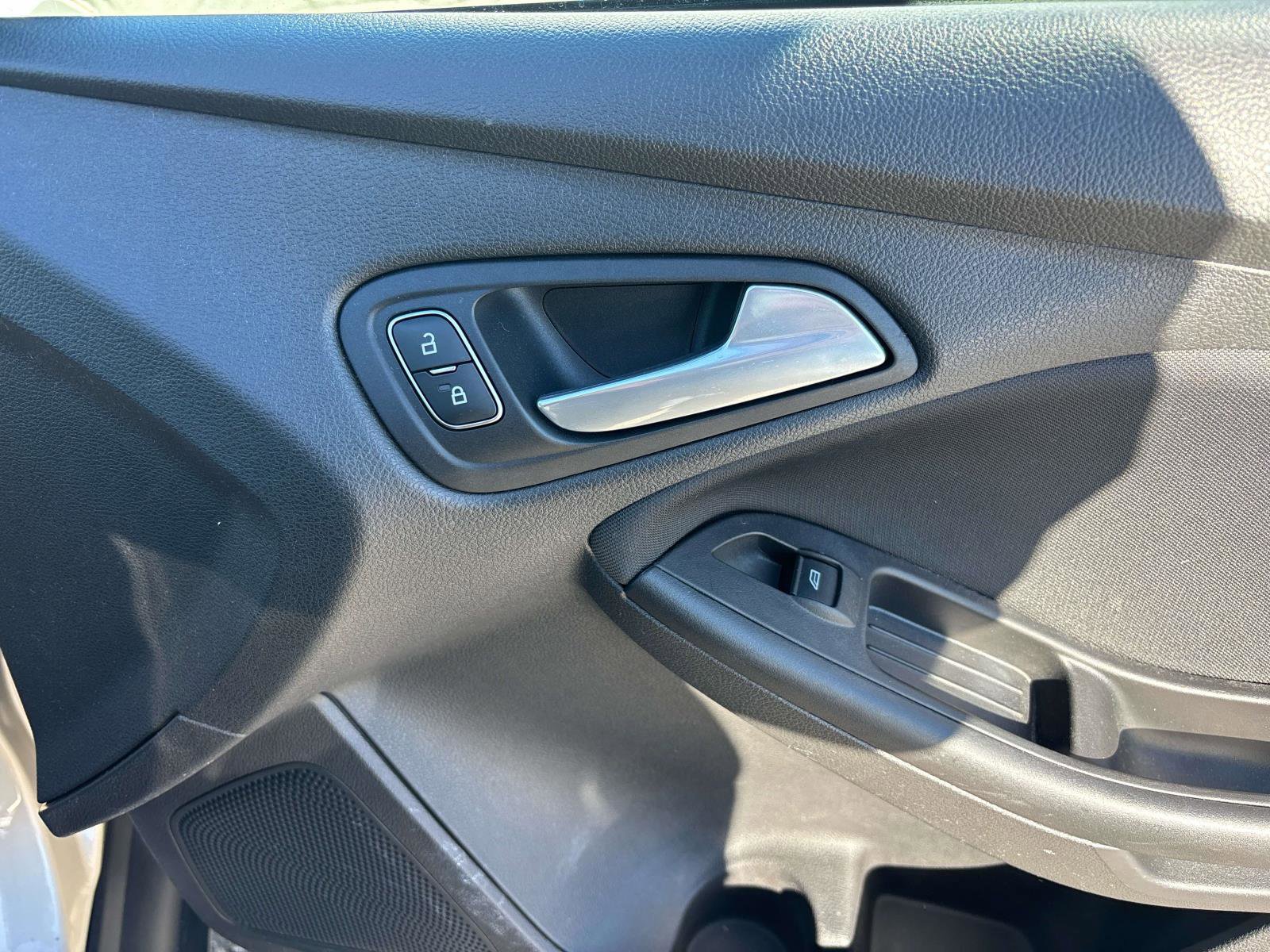 Used 2018 Ford Focus SE image 13