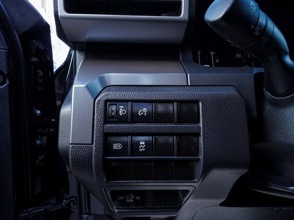 Used 2024 Toyota Tacoma SR5 image 28