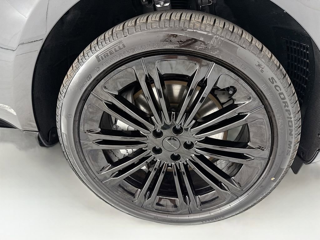New 2026 Land Rover Range Rover SE AWD/4WD image 32