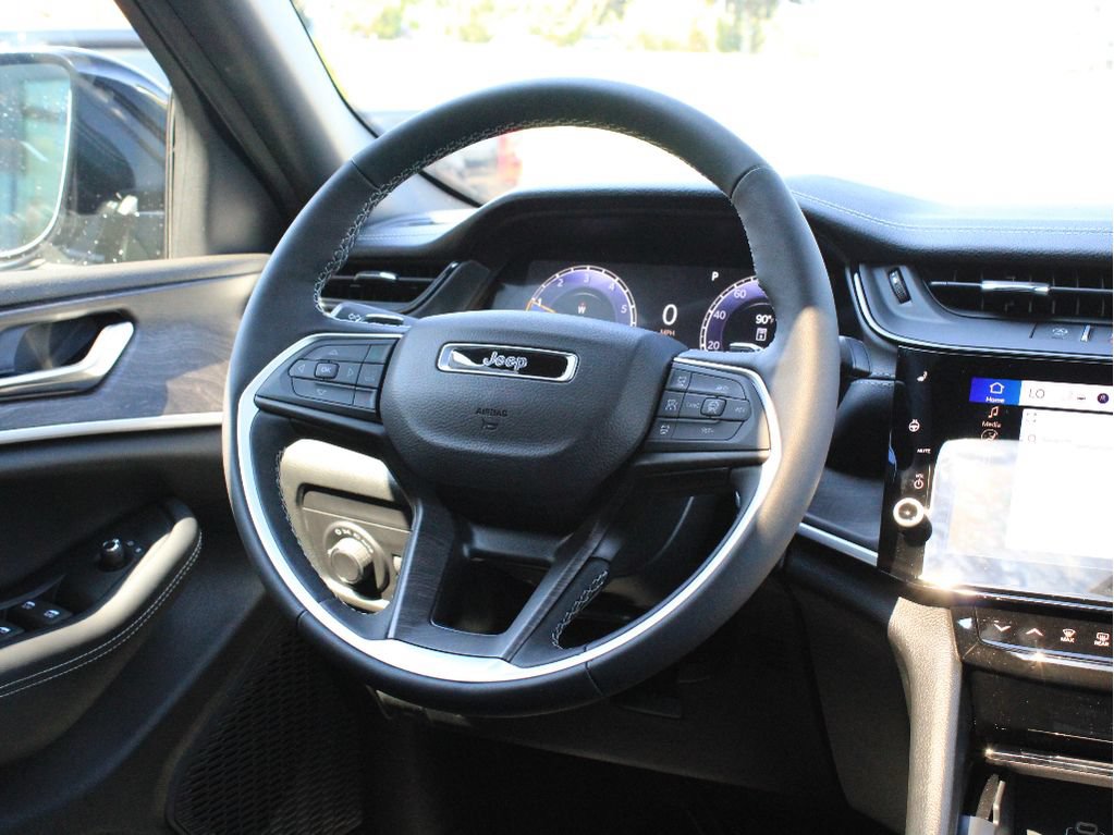 New 2026 Jeep Grand Cherokee L 4WD image 14