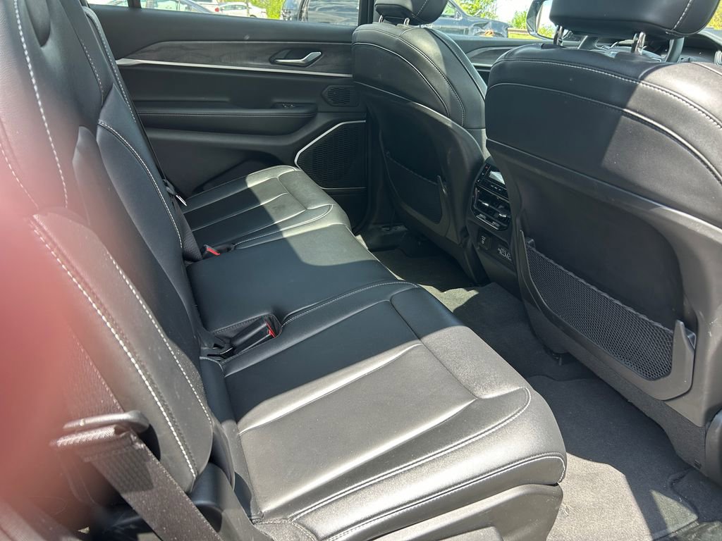Certified 2022 Jeep Grand Cherokee L Limited AWD/4WD image 29