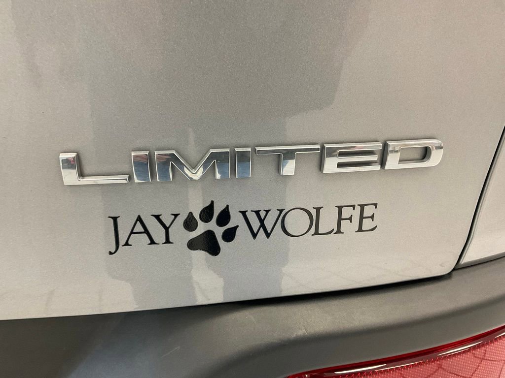 Used 2015 Jeep Cherokee Limited image 23