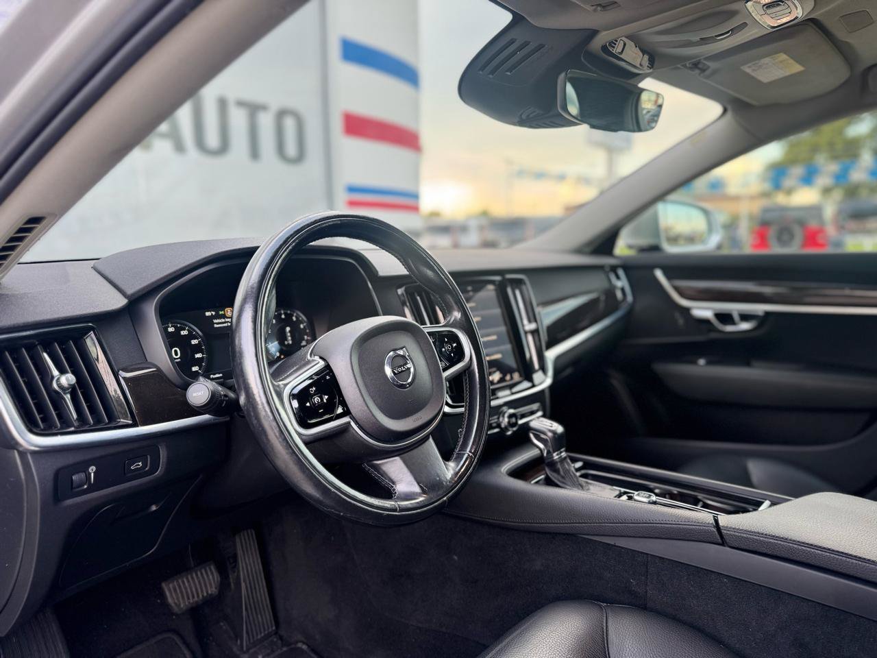 Used 2018 Volvo S90 T5 Momentum w/ Convenience Package AWD/4WD image 43