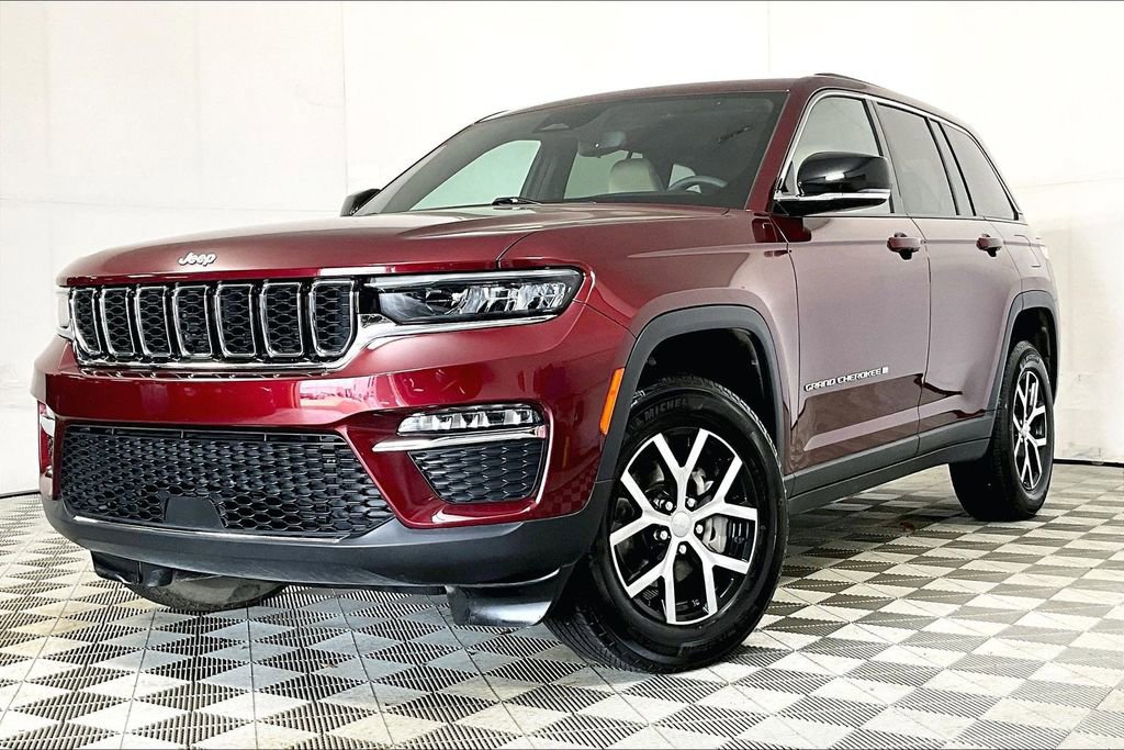 Used 2024 Jeep Grand Cherokee Limited image 2