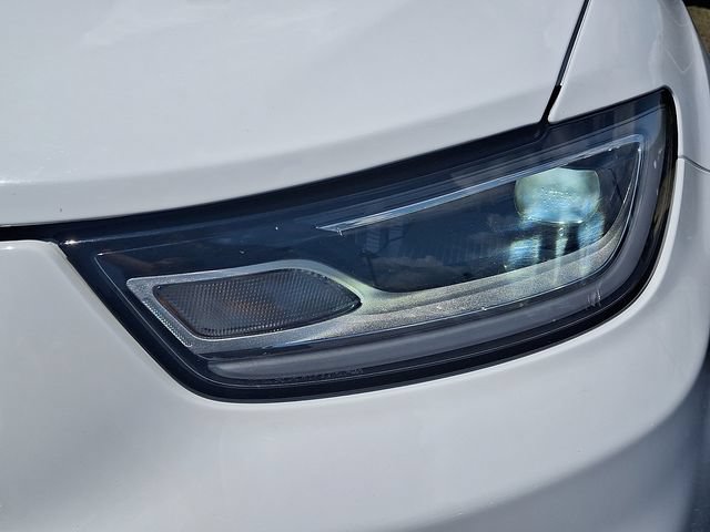 Used 2024 Chrysler Pacifica Touring-L FWD image 9