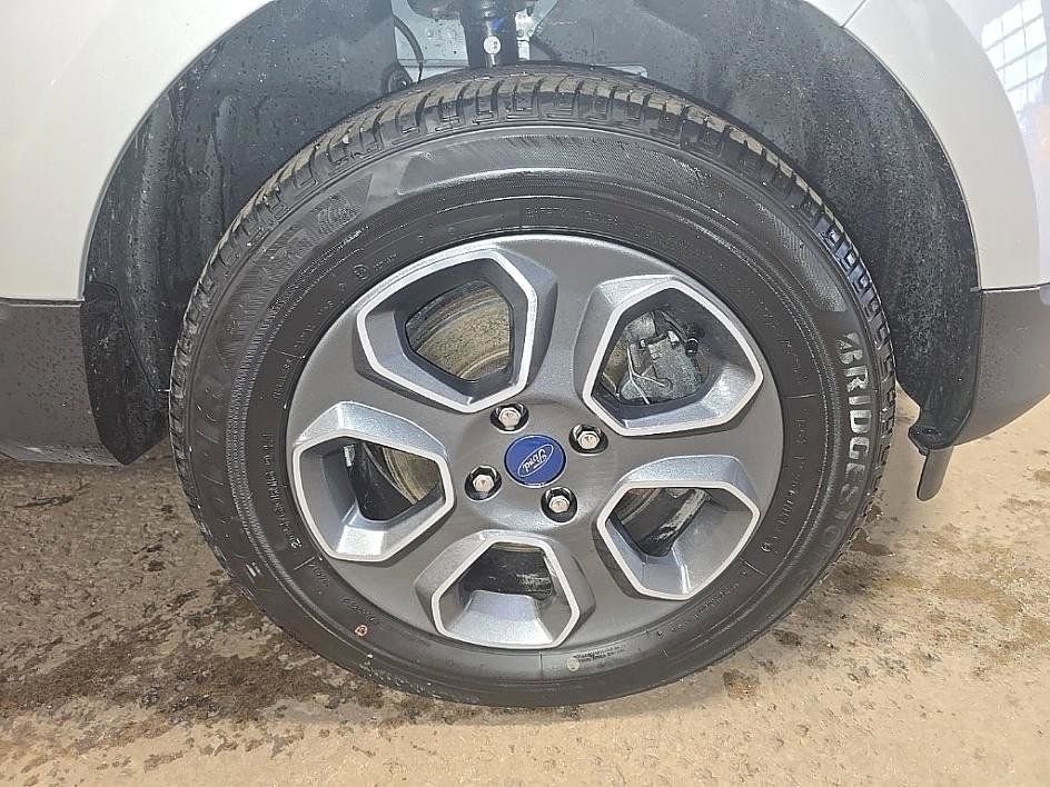 Used 2022 Ford EcoSport S image 32