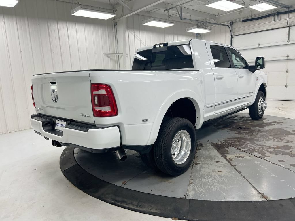 Used 2024 RAM 3500 Limited AWD/4WD image 3
