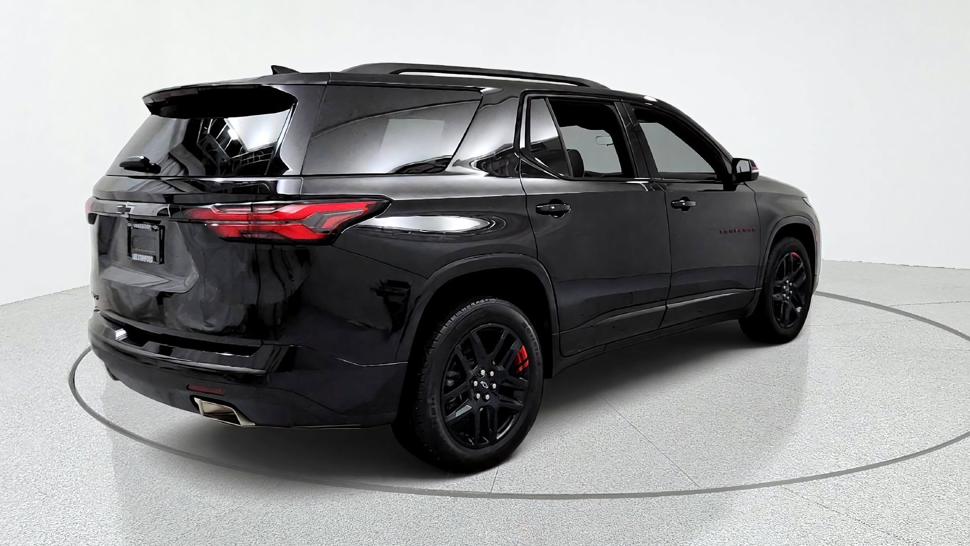 Certified 2023 Chevrolet Traverse Premier w/ Redline Edition FWD image 5