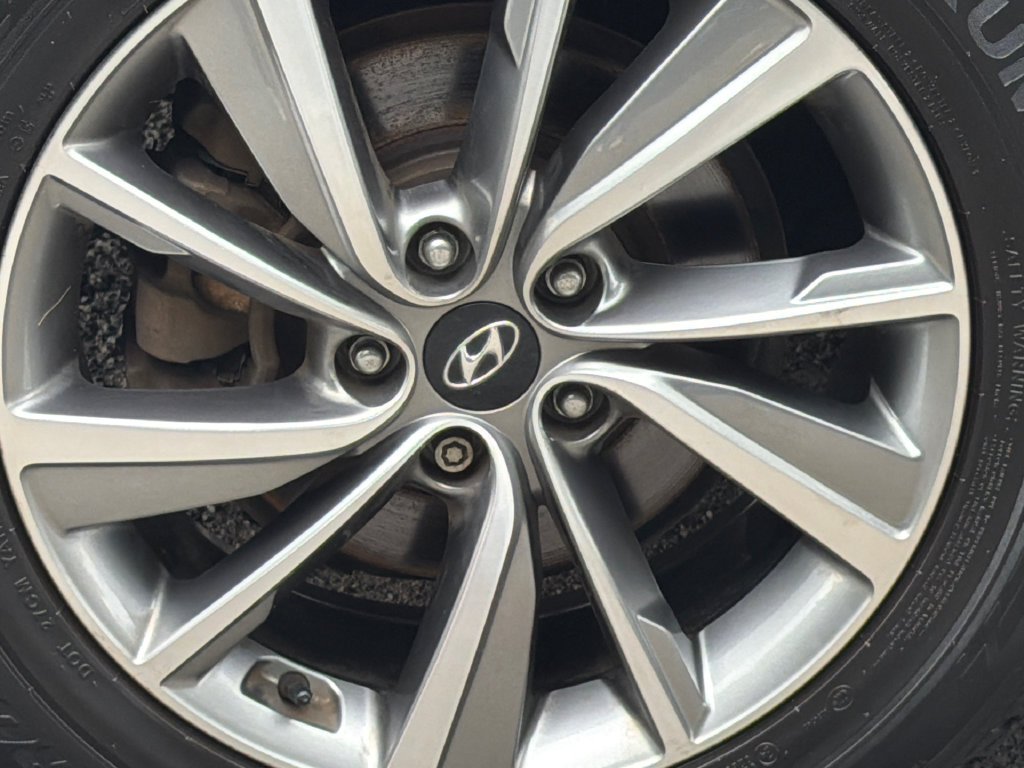 Used 2020 Hyundai Santa Fe Limited AWD/4WD image 6