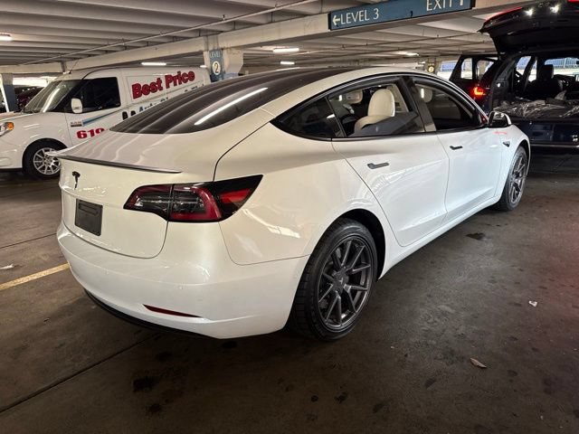 Used 2022 Tesla Model 3 Standard Range RWD image 3