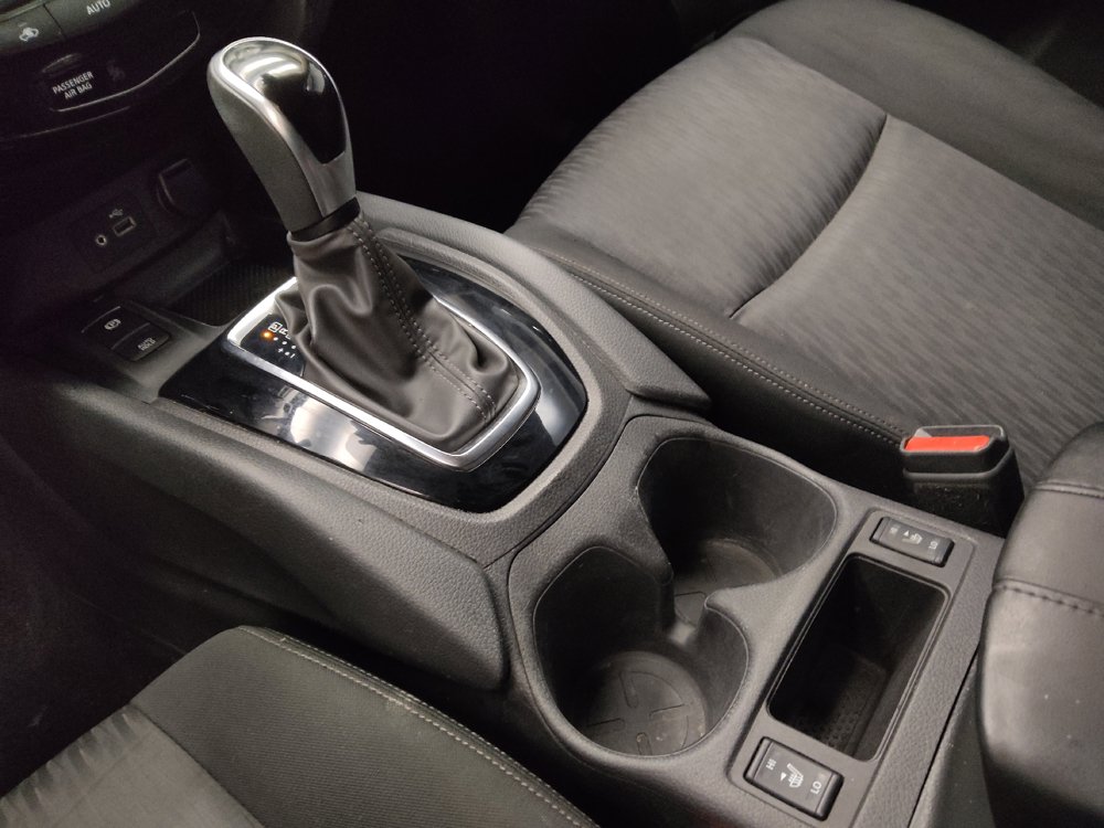 Used 2020 Nissan Rogue SV w/ Sun & Sound Touring Package FWD image 26