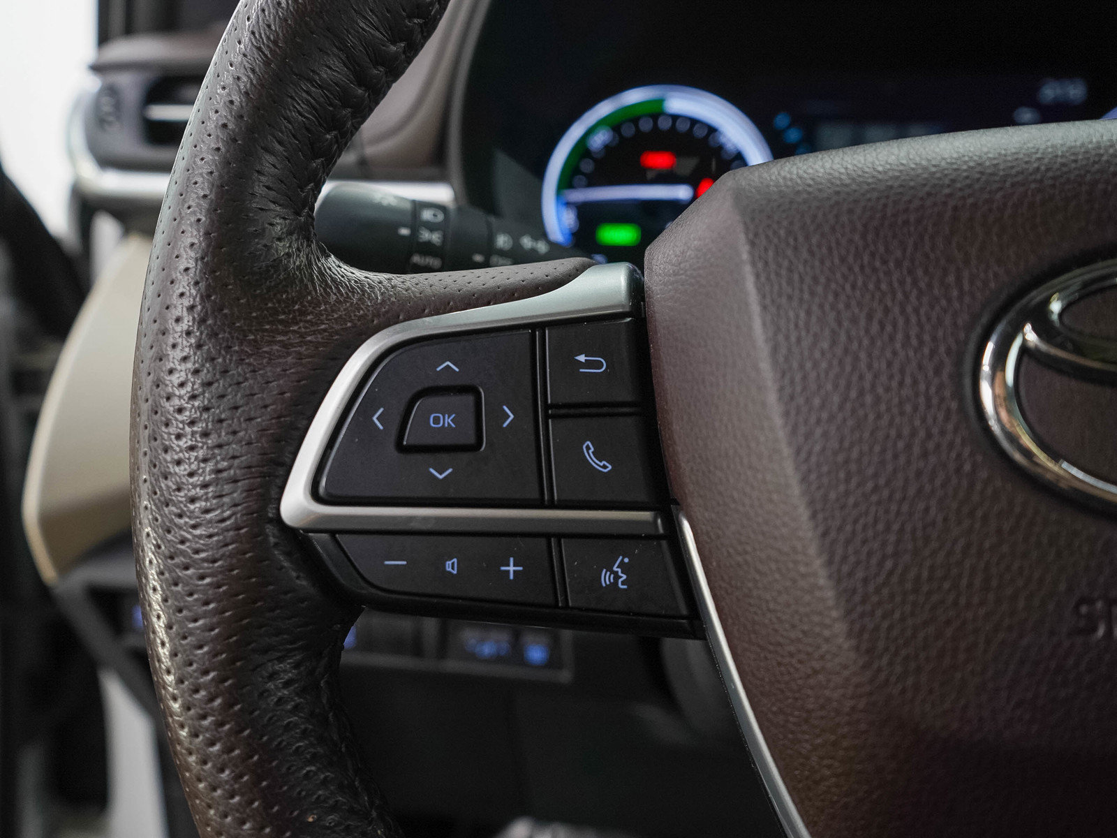 Used 2021 Toyota Sienna Platinum AWD/4WD image 30