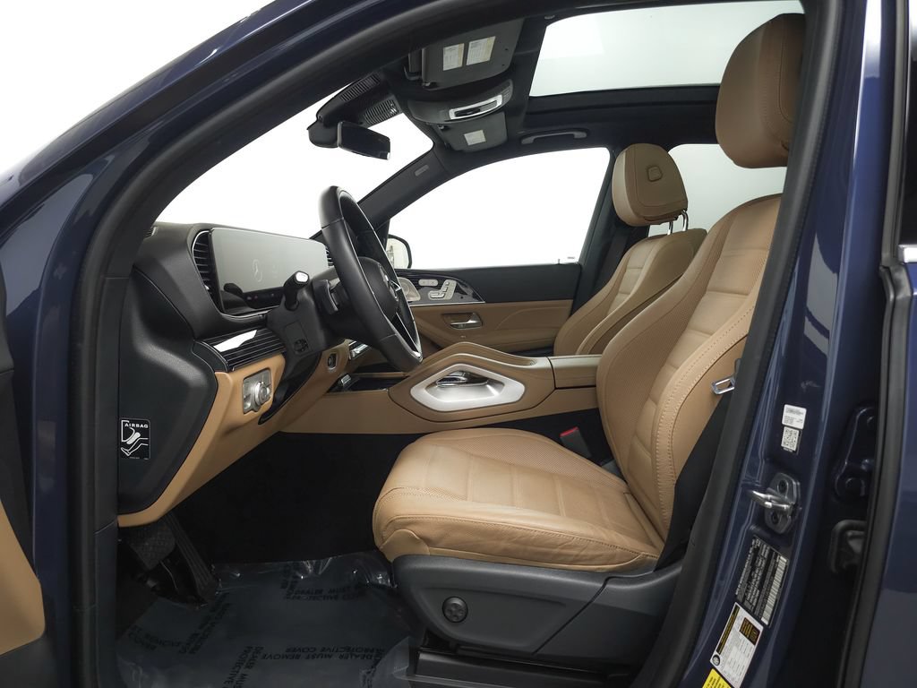 Used 2025 Mercedes-Benz GLE 450e 4MATIC w/ AMG Line Exterior image 8