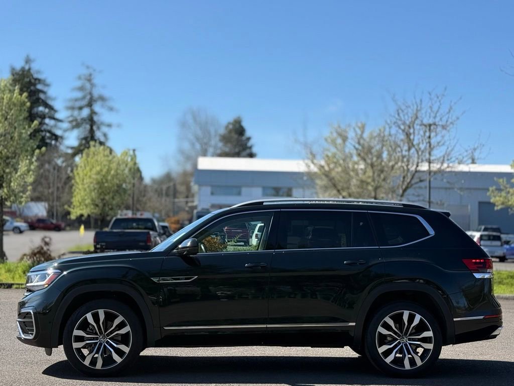 Used 2022 Volkswagen Atlas SEL Premium image 2