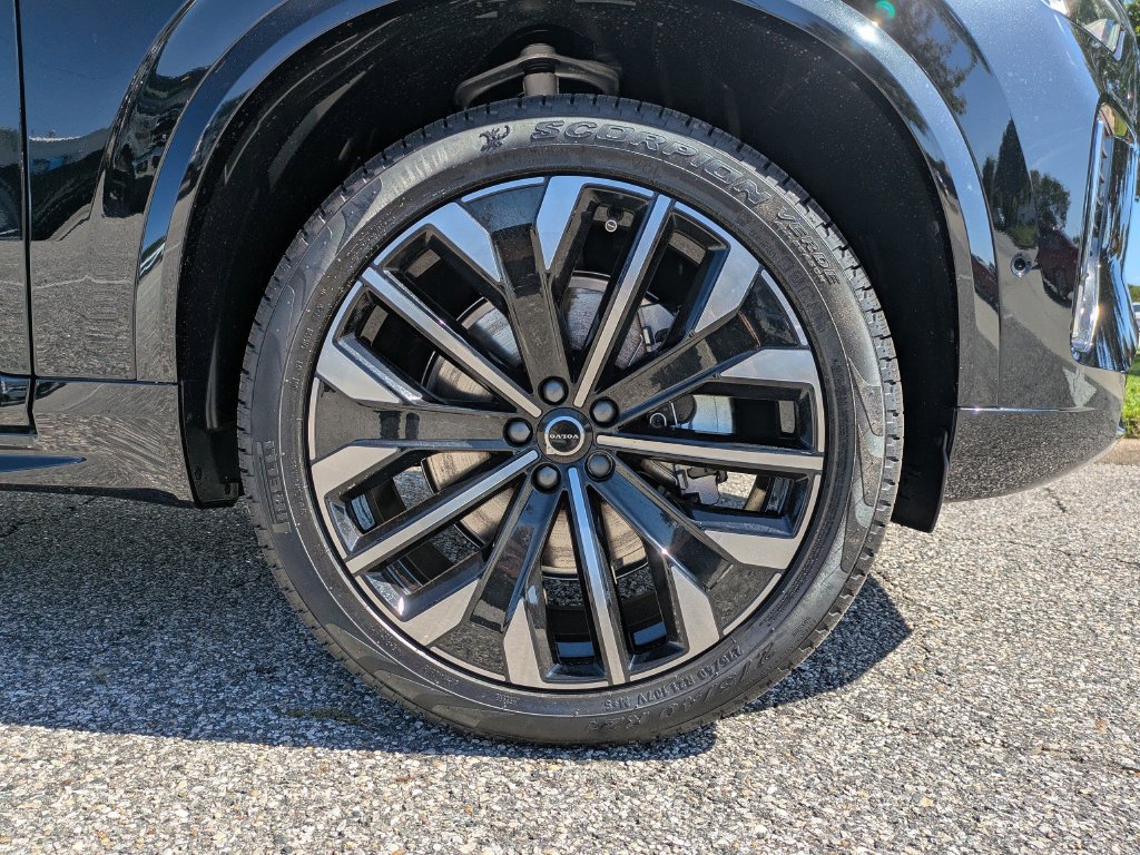 New 2026 Volvo XC90 B6 Ultra w/ Protection Package AWD/4WD image 11