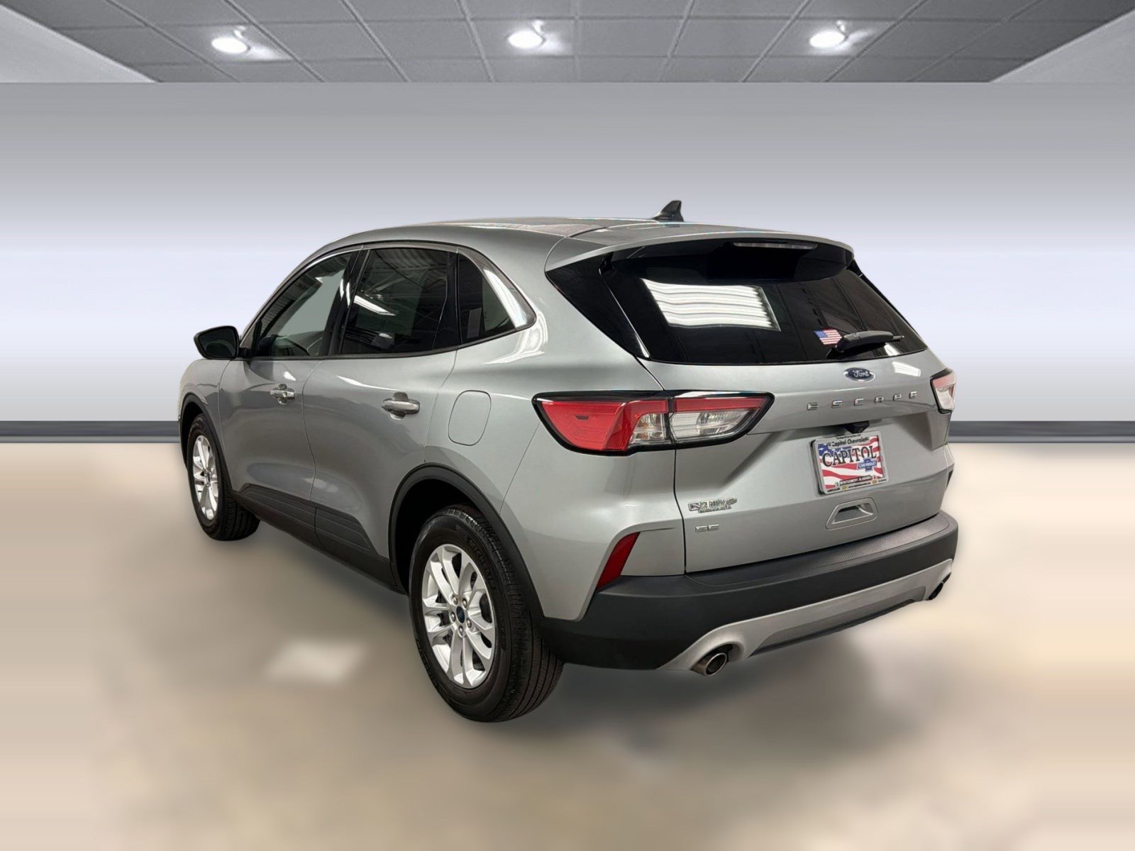 Used 2022 Ford Escape SE w/ Convenience Package FWD image 3