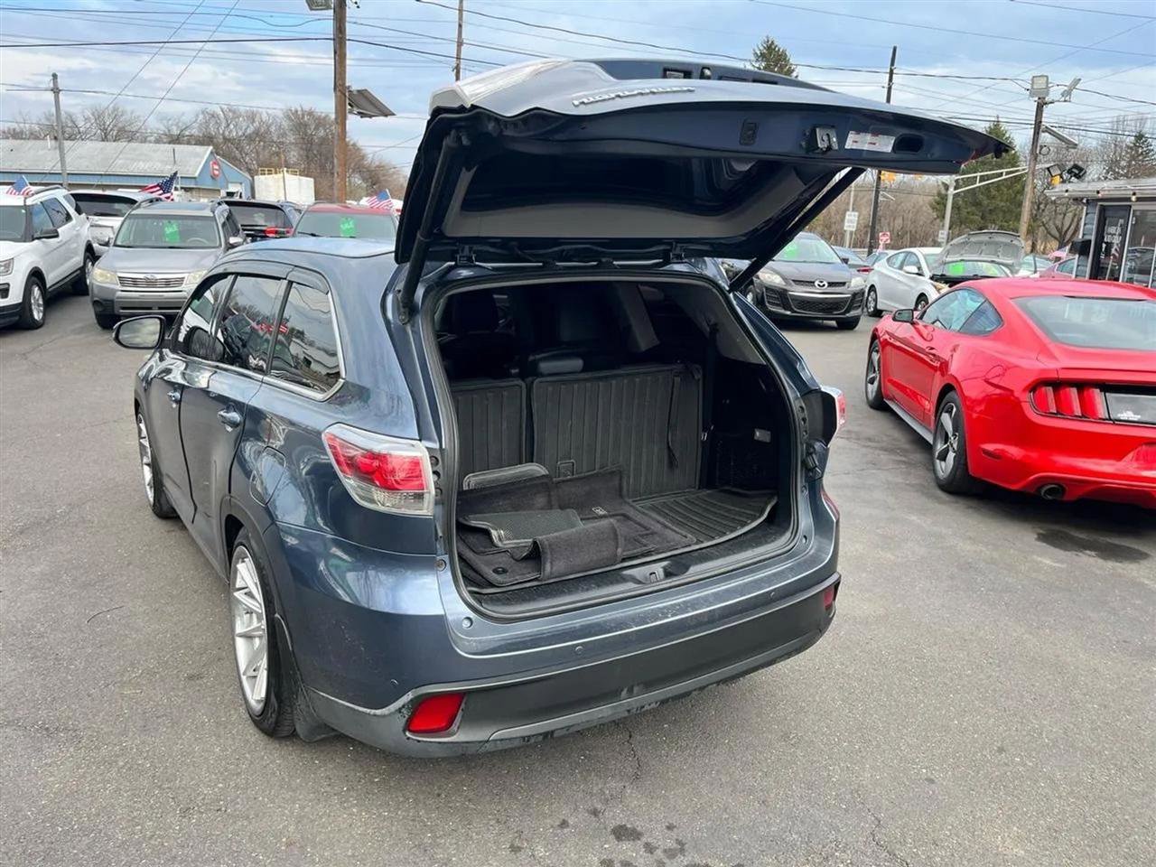 Used 2015 Toyota Highlander Limited image 22