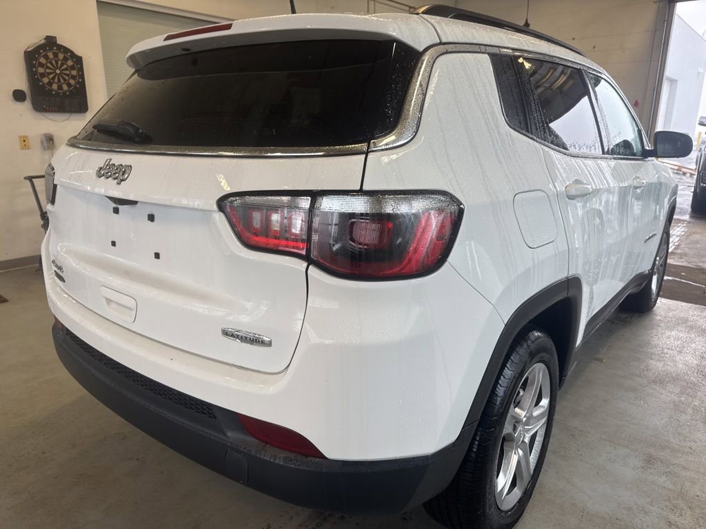 Used 2023 Jeep Compass Latitude w/ Convenience Group image 3