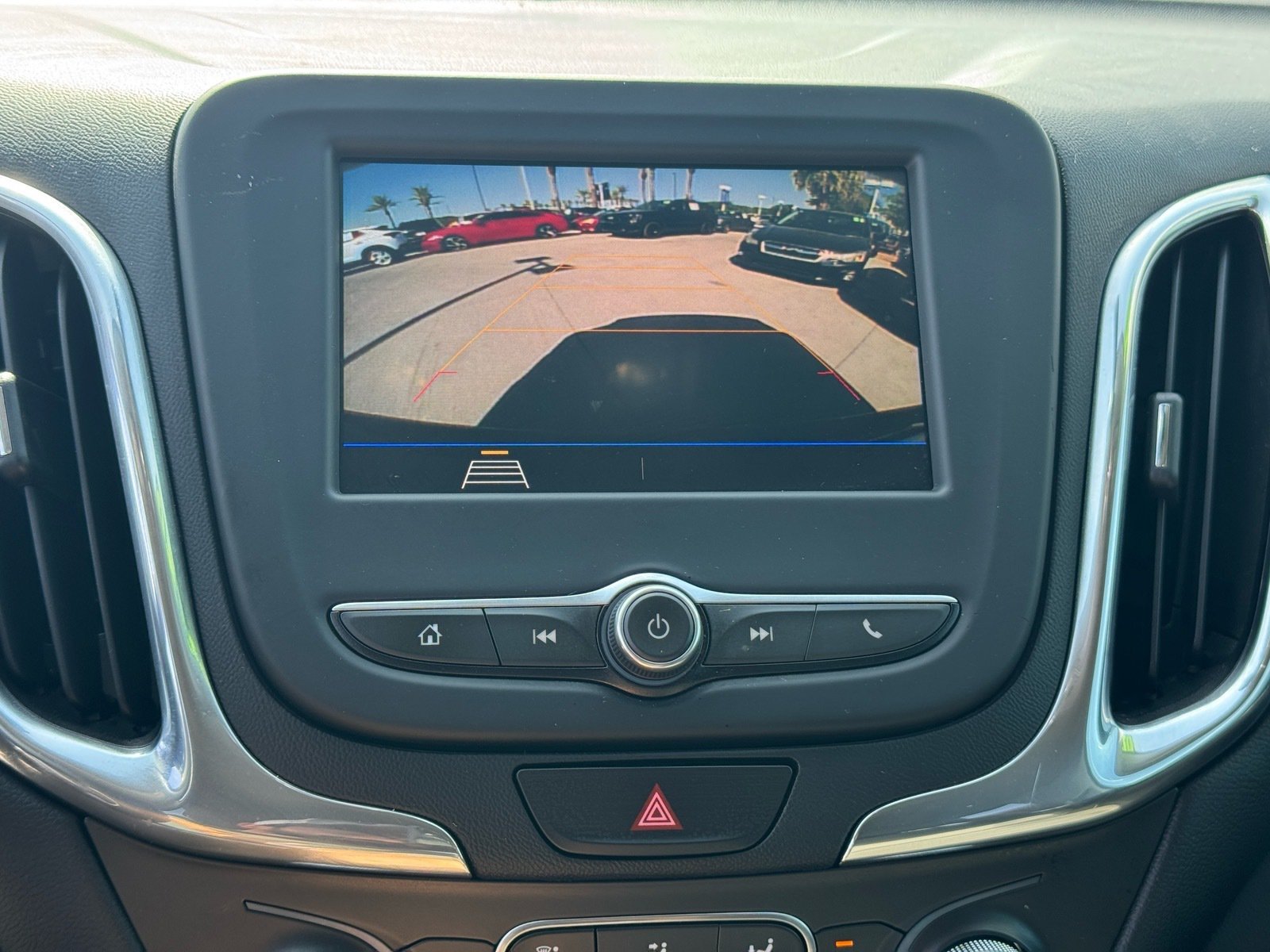 Used 2020 Chevrolet Equinox LT FWD image 22
